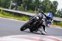 【インディアン FTR1200ラリー 試乗】舗装路もサーキットもガンガン走れるストファイ系のキャラクター…丸山浩 画像