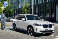 BMWブランド初、EVのSUV『iX3』発表…航続は最大520km 画像