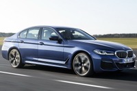 BMW 5シリーズ 改良新型に直6エンジンのPHV、燃費47.6km/リットル…今秋欧州設定へ 画像