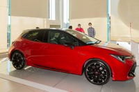 カローラ GR SPORT 新型、トヨタの欧州300万台目のハイブリッド車に 画像