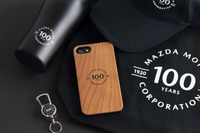 MZレーシング、マツダ100周年記念「iPhoneケース」発売 天然木仕様 画像