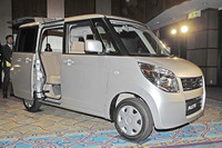 スズキとイエローハットが車両販売で提携 画像
