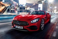 メルセデスAMG GT/GTロードスター、530psにパワーアップ 特別仕様車も設定 画像