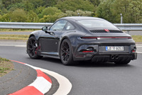 ポルシェ 911 GT3ツーリング が最終テスト…違いはリアスポ!PDKもオプション設定か 画像