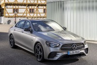 メルセデスベンツ Eクラスセダン 改良新型、PHVの燃費は52.6km/リットル…欧州発売 画像