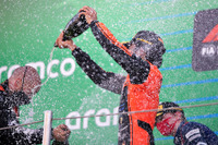 F2スペイン戦で日本勢が躍動…松下信治がレース1優勝、角田裕毅はシリーズランキング4位に上昇 画像