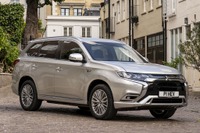 三菱 アウトランダー PHEV、ベストセラープラグインハイブリッド車に 英国 画像