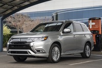 女性だけで競うラリー、三菱 アウトランダーPHEV が参戦 10月米国開催 画像