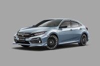 シビック 用リアアンダースポイラーとスポーツエキゾースト、無限が発売 画像