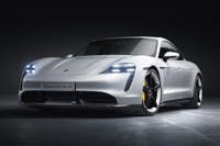 ポルシェのEV『タイカン』に2021年型…加速性能が向上、欧州発表 画像