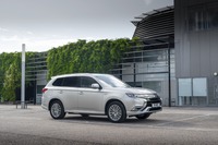 アウトランダー などのPHEV、フルEVへの橋渡し役に　英三菱が調査 画像