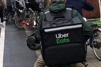 三井住友海上とUber Eats、包括連携協定締結…配達パートナーの交通事故防止支援など 画像
