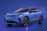 VWの電動SUV『ID.4』、9月24日デビューが決定…軽擬装のプロトタイプ［動画］ 画像