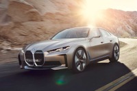 BMWの新型EVクーペ『i4』、生産準備が完了…2021年発売へ 画像