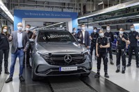 メルセデスベンツのドイツ主力工場、生産900万台目はEVの『EQC』 ブレーメン工場 画像