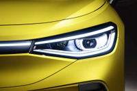 VWの新型EV、LEDヘッドライトが「まばたき」　まもなく『ID.4』発表予定 画像