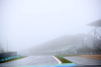【F1 アイフェルGP】悪天候で1周も走行できずに初日が終了 画像