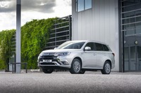 三菱 アウトランダー PHEV、ベストセラープラグインハイブリッドSUVに…2020年1-9月に英国で 画像