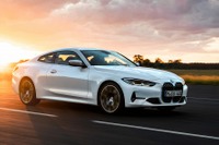 【BMW 4シリーズクーペ 新型】縦型キドニーグリルなどスタイル刷新、ハンズオフ機能も搭載 画像