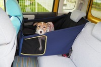 【青山尚暉のわんダフルカーライフ】クルマ用愛犬ベッドをタイプ別に検証してみた 画像