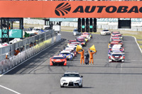 迅速かつ確実に作業をこなすオフィシャル…SUPER GT 第6戦 画像