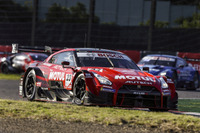 【SUPER GT 第6戦】最後尾スタートのMOTUL AUTECH GT-Rが大逆転勝利…GT300はHitotsuyama Audi R8 LMSが4年ぶりの優勝 画像