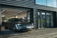 ポルシェ タイカン、発売半年で1000台目を納車…EV普及先進国ノルウェー 画像