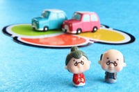 70歳以上の高齢ドライバー、4割が「運転に不安がある」と回答 定額カルモくん調べ 画像