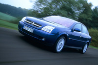 【ジュネーブショー2002出品車】新型オペル『ベクトラ』はこんな感じで…… 画像