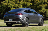 【メルセデスベンツ GLEクーペ 新型試乗】車体がリーンする!これに嵌ったら抜け出せない…中村孝仁 画像