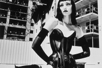 エロチックな『ニュービートル』写真展を日本で開催---ヘルムート・ニュートン 画像