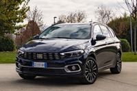 フィアット ティーポ 改良新型を発表…欧州Cセグ主力車が商品力を強化 画像