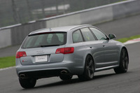 アウディ RS6 アバント…パワーを手なづけるシャシー性能 画像