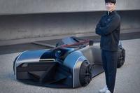 2050年の日産 GT-R、学生の卒業制作がフルサイズに…単なる自動運転EVではない 画像