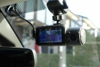 意外と簡単? 3カメラのドラレコをDIYで取り付けてみた 画像