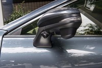ハリアー用サイドカメラキット発売、左折や縦列駐車の安全を確認 データシステム 画像