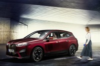 BMWの新型EV『iX』、Appleと共同開発の「デジタルキー・プラス」初採用へ…2021年後半に発売 画像
