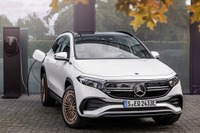 メルセデスベンツ GLA 新型ベースのEV、『EQA』発表…航続は最大486km 画像