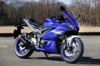 【ヤマハ YZF-R25 試乗】価格も「すべてがちょうどいい」スポーツバイクのスタンダード…伊丹孝裕 画像