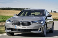 BMW 5シリーズ にもエントリーPHV、EVモードは最大61km…3月に欧州設定 画像