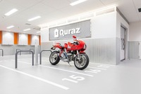 トランクルームのキュラーズ、初の大型バイク月極パーキングを高輪台にオープン 画像
