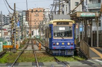 都電が「サイドリザベーション」状に線路切替…道路工事期間中 画像