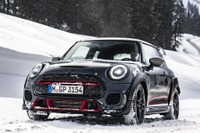 MINI史上最強の306馬力『JCW GP』、専用ウインタータイヤ設定…欧州 画像