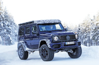 メルセデス Gクラス 4×4スクエアード 後継モデル、開発終盤か…新色ブルーで威風堂々 画像