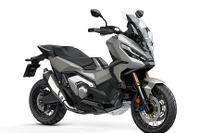 ホンダ、個性派クロスオーバー『X-ADV』をフルモデルチェンジ…パワーと利便性向上 画像