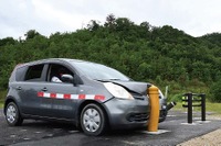 40km/hを受け止める『高強度車止め』発売---クルマの危険から歩行者を守る 画像