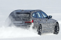 BMW M3ツーリング、最新プロトタイプが豪雪を爆走…全車4WDか? 画像