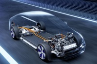 メルセデスベンツ、新型EV『EQS』用の高性能電池を生産開始…航続700kmを可能に 画像