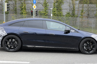 デビュー直前、メルセデスベンツ EQS 市販ボディをスクープ! 画像