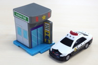 マクドナルド「トミカ ハッピーセット」、初の情景部品・道路付きで登場 4月16日より 画像